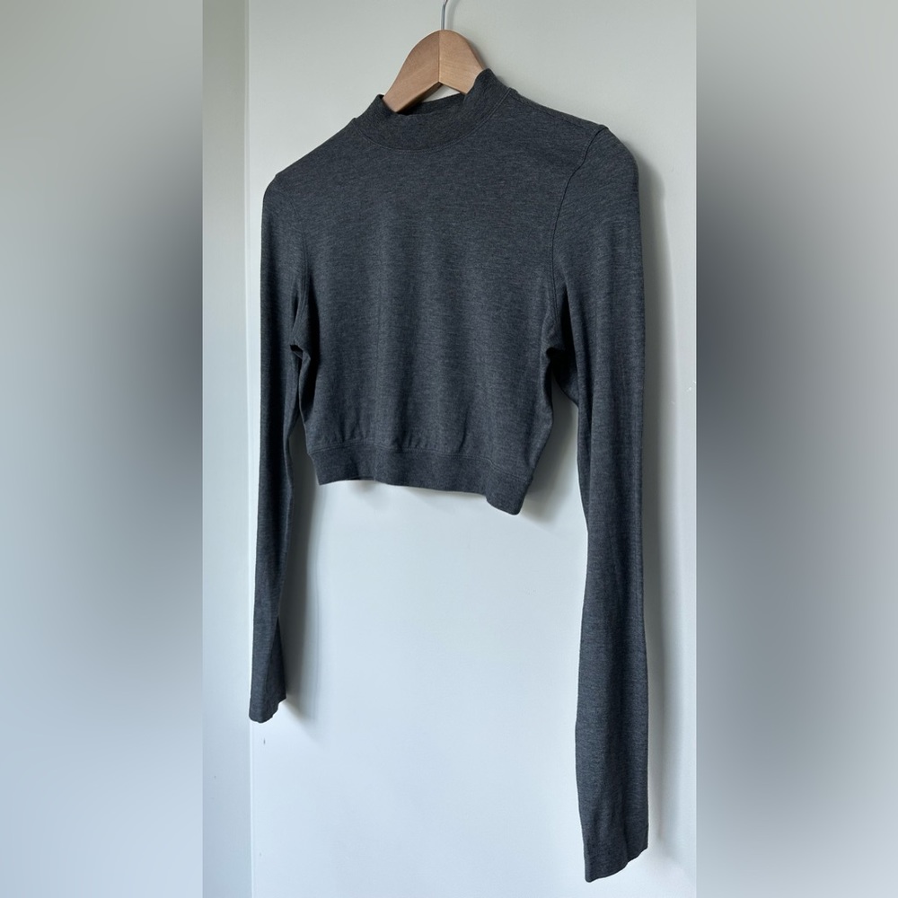lululemon - Kitsilano Mock Neck Cropped Long Sleeve - Dark Heathered Grey - 6 - Picture 4 of 6